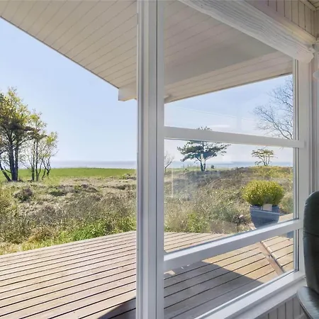 1327 Aakirkeby - Holsteroddevej 15 Nyaraló *