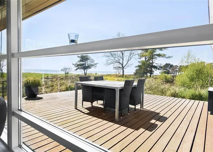 1327 Aakirkeby - Holsteroddevej 15 Hébergement de vacances *
